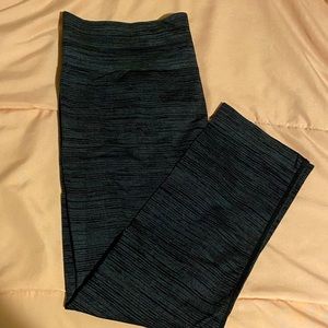 fabletics cropped leggings